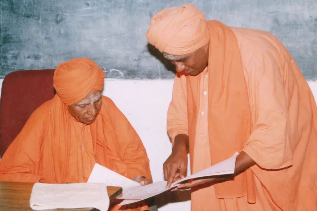Guru continuity at Sri Kshetra Maralegavi Mutt