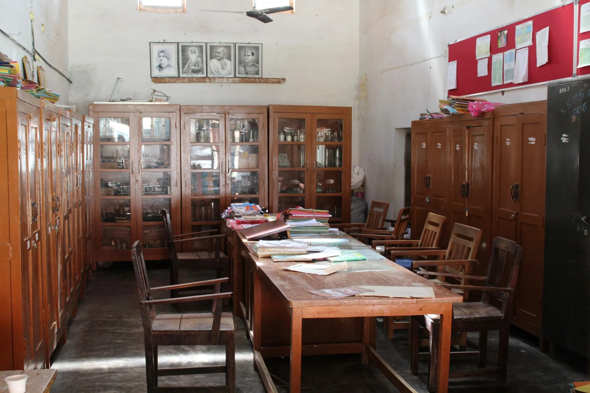 Library and study room at the Vidya Peetha